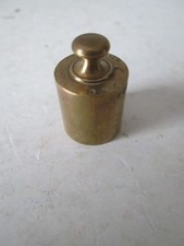 poids en laiton 50 gr  ancien