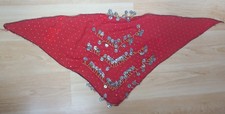FOULARD ROUGE AVEC PERLES