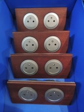 1 prise double de courant avec