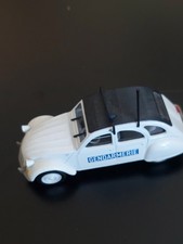 Citroën 2CV 6 blanche toit noir Gendarmerie miniatures de Norev échelle 1/43