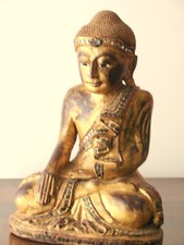 Bouddha assis de la médecine traditionnelle chinoise