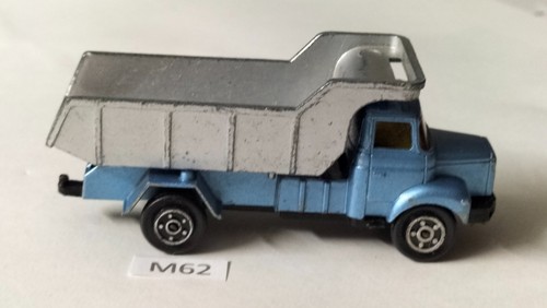 Voiture m62 norev - voiture,