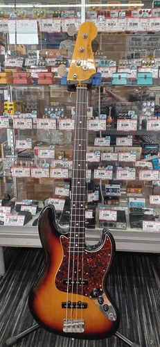 Guitare basse électrique