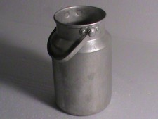 pot à LAIT/ EN ALUMINIUM /FABRIQUE A BOURGEAT/1,5L: sans couvercle