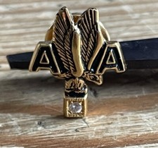 Very Rare American Airlines staff  10 year anniversarylapel badge/tie pin.