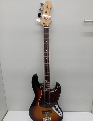 Guitare basse électrique
