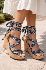 Guess Sandales à Chaussures