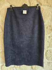 Jupe bleu foncé toucher peau