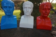 RE0274 3  FIGURINE BUSTE