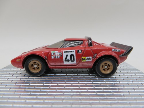 Hot wheels premium lancia - hot,