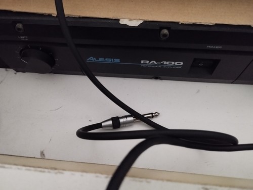 Amplificateur alesis 100 - alesis,