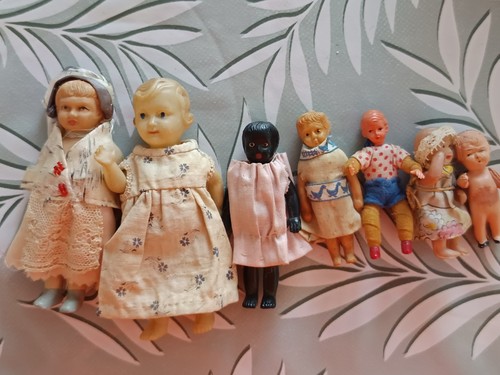 Lot mini poupées et - de,