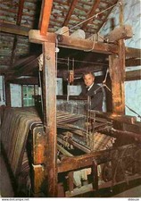 Looms - Weaver - Weaving - Weaving - Weaving in Esgair Moel Woollen