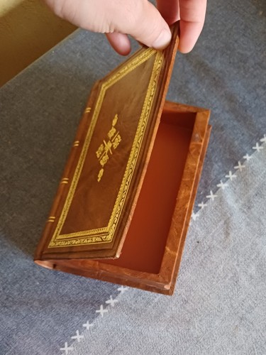 Boite faux livre ancien - faux, trompe