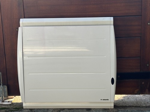 Huit radiateurs radiants - huit,