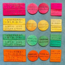 Lot d’anciens jetons de jeu