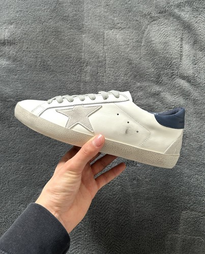 Golden goose - golden,