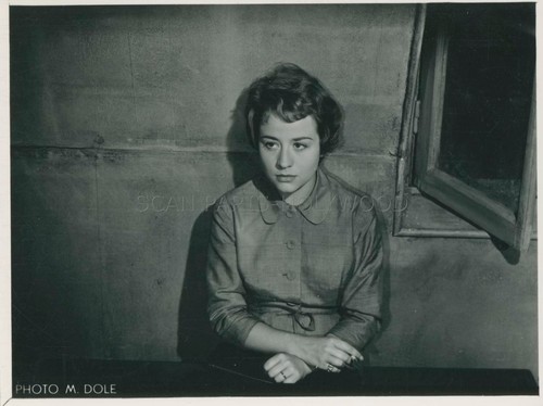 Annie girardot maigret tend - annie, un