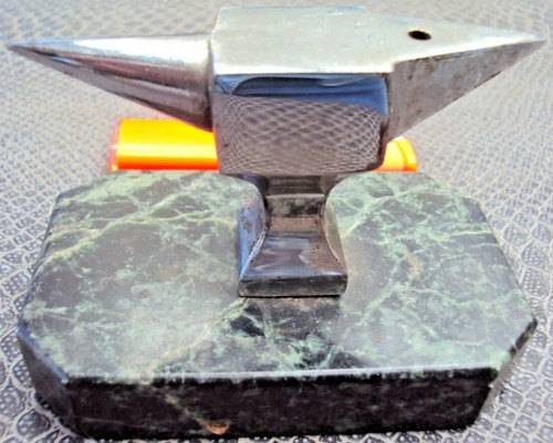 Ancienne enclume miniature - enclume,