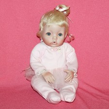 Poupée en porcelaine Sugar