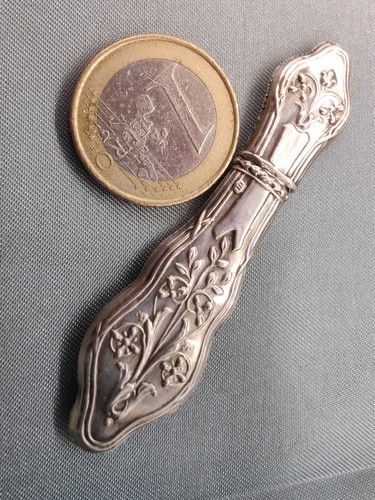 Magnifique etui aiguille - magnifique,