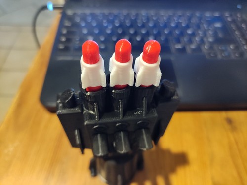 Poing lance missiles pour