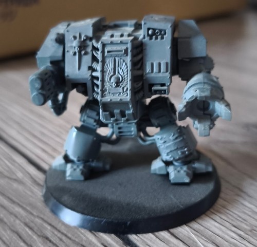 Space marine dreadnought - space,