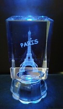 Cube Cristal lumineux gravure 3D PARIS Tour Eiffel
