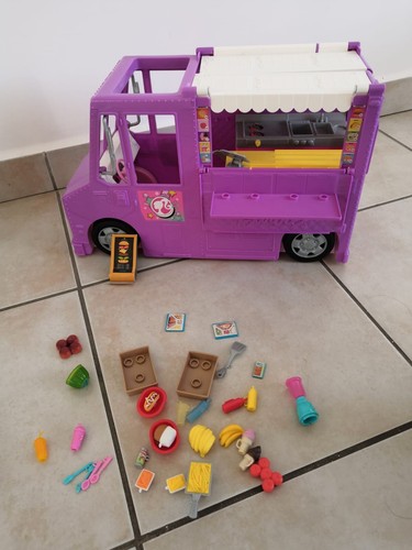 Food truck barbie - le,