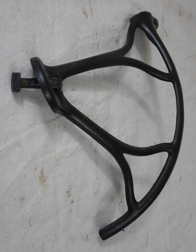 Ancienne grille fonte machine - ancienne,