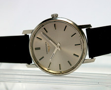 Longines à remontage manuel très plat très bon état