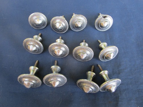 Boutons ancien maillechort - 12,
