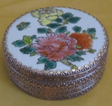 Ancienne boite à poudre en