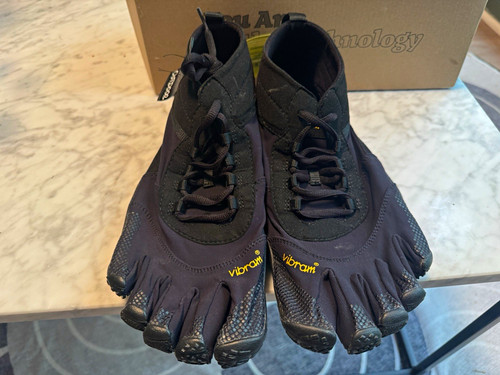 Vibram fivefingers trek - vibram, v-trek