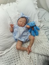 Adorable Mini Bébé Reborn