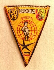 Écusson EXPOSITION UNIVERSELLE DE BRUXELLES 1958 - tissu brodé - longueur 6,7 cm