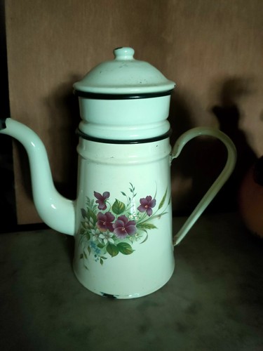 Cafetiere tole émaillée a - tole,