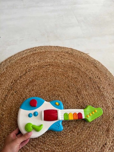 Guitare musicale interactive