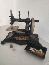 Petite machine à coudre