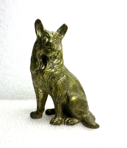 Petit bronze chien - chien, assis