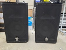 2 YAMAHA DXR12 Speakers