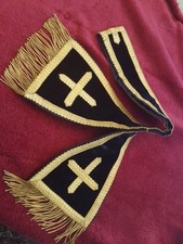 ANCIENNE MANIPULE/VELOURS NOIR/FRANGES METALIQUE COULEUR OR/COLLECTION/chasuble