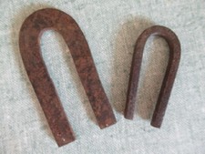 2 AIMANTS EN METAL – ANCIEN