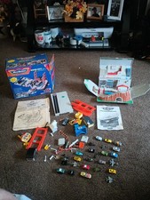 VINTAGE MICRO MACHINES SUPER CITY TOOLBOX  PLAYSET W BOX 6420 1988 Plus Cars 