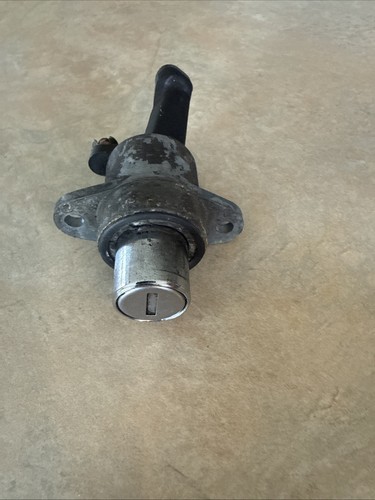 Trunk lock cylinder key - lock,