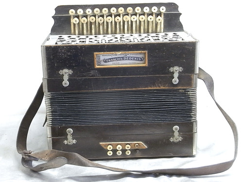 Accordéon a soufflet - a,