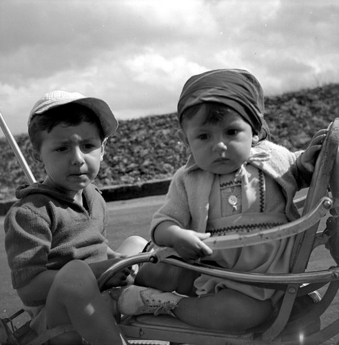Enfants poussette - enfants,