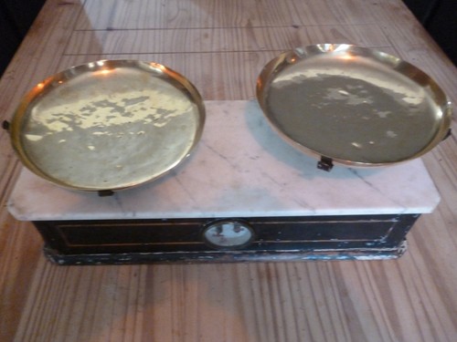 Ancienne balance poids - balance, a