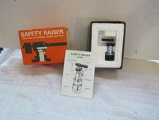 audio-technica model AT6006a. TURNTABLE SAFETY RAISER. NEW-NIB. TONEARM LIFTER.