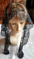 Mantille ancienne en dentelle-